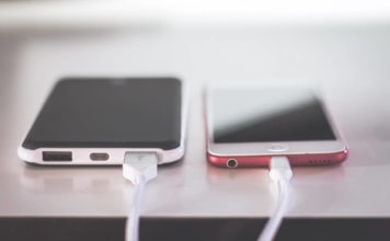 Phone ઝડપી ચાર્જ કરવાના ૫ બેસ્ટ રસ્તા Charging solution