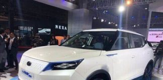 Mahindra eXUV300