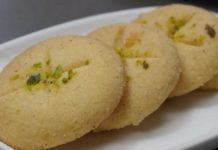 Nankhatai in Cooker - નાનખટાઈ બનાવવાની રીત - Nankhatai recipe in Gujarati