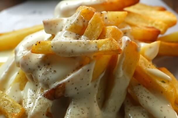 crispy French fries with Cheese Sauce - French fries recipe in Gujarati - Crispy French fries recipe - ફ્રેન્ચ ફ્રાઈઝ રેસીપી