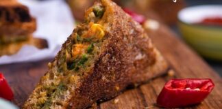 સેઝવાન ચીઝ ચિલ્લી સેન્ડવીચ | schezwan cheese chili sandwich ચીઝ ચિલ્લી સેન્ડવીચ - Schezwan Cheese Chili Sandwich - schezwan cheese chili sandwich recipe in Gujarati - schezwan sandwich recipe in Gujarati