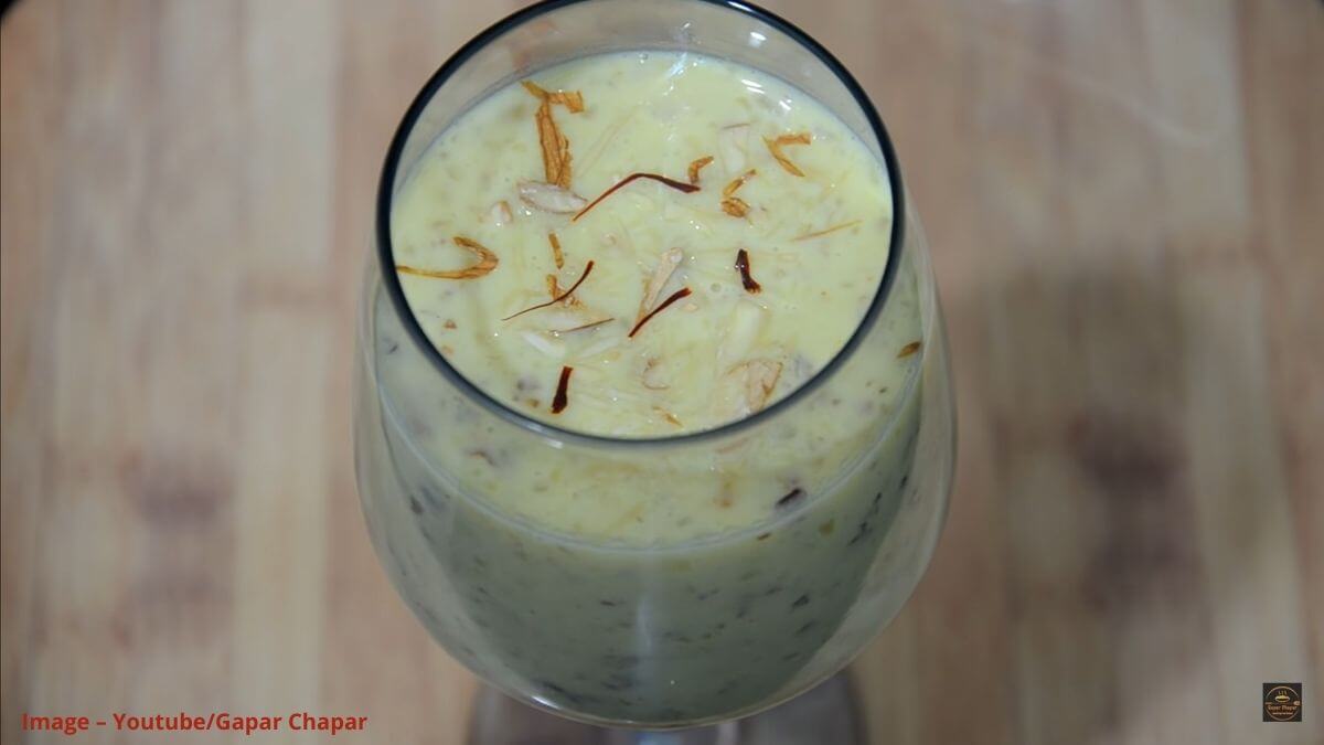 કેસર બદામ દૂધ બનાવવાની રીત - kesar badam doodh recipe in Gujarati