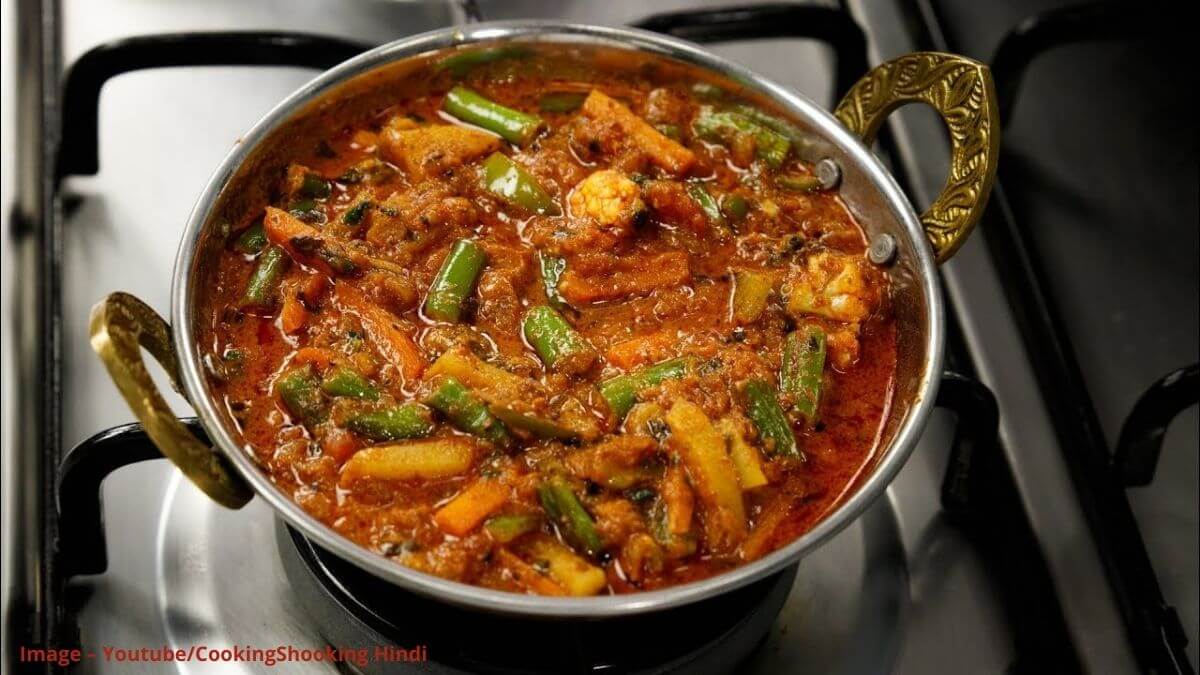 વેજ કડાઈ બનાવવાની રીત - ઢાબા સ્ટાઈલ વેજ કડાઈ બનાવવાની રીત - dhaba style veg kadai recipe in Gujarati