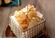 શક્કરિયા ની વેફર બનાવવાની રીત - shakkariya ni vefar gujarati ma recipe - shakkariya ni vefar banavani rit - shakkariya ni chips banavani rit - shakkariya wafers recipe in gujarati