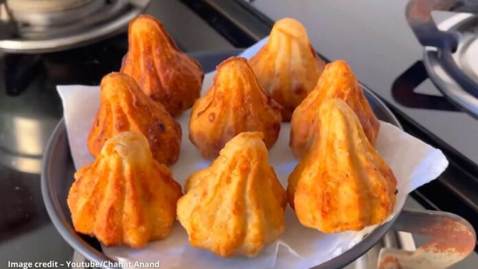 તળીને મોદક બનાવવાની રીત - tari ne modak banavani rit - Fried Modak Recipe in gujarati