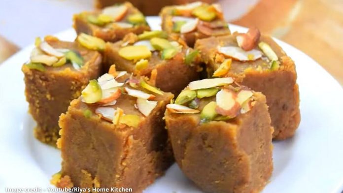 ગોળ નો મોહનથાળ બનાવવાની રીત - Gol no mohanthal banavani rit - Gol no mohanthal recipe in gujarati - દાણેદાર ગોળ નો મોહનથાળ