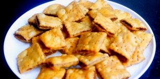 સેન્ડવીચ ભાખરવડી બનાવવાની રીત - sandwich bhakarwadi banavani rit - sandwich bhakarwadi recipe in gujarati