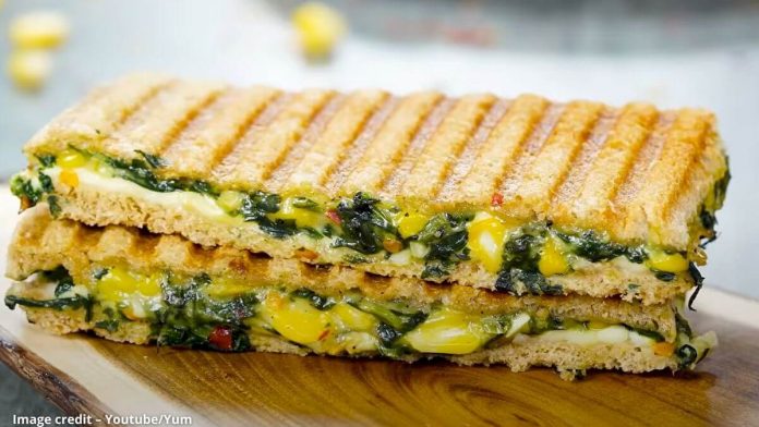 પાલક મકાઈની સેન્ડવીચ બનાવવાની રીત - palak makai ni sandwich banavani rit - palak makai ni sandwich recipe in gujarati