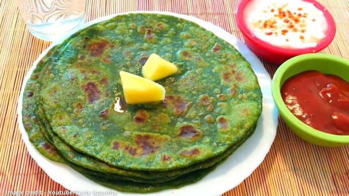 પાલક ના પરોઠા - palak na paratha - પાલક ના પરોઠા બનાવવાની રીત - palak na paratha banavani rit - palak paratha recipe in gujarati - palak paratha recipe - palak na paratha recipe in gujarati language - palak na parotha banavani rit