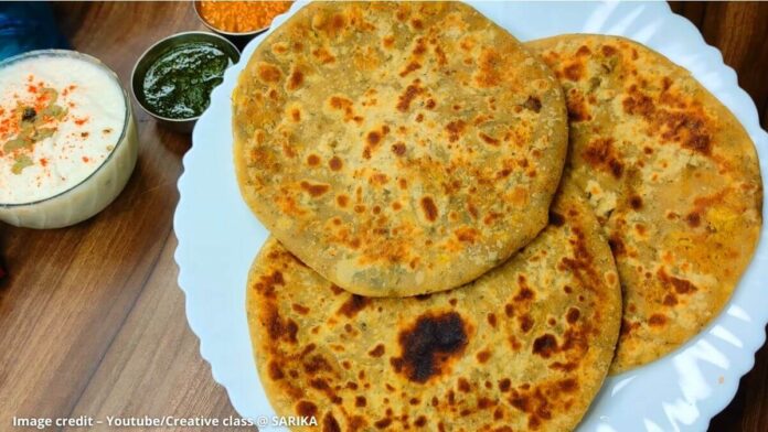 લીલી ડુંગળી ના પરોઠા બનાવવાની રીત - Lili dungri na parotha banavani rit - Lili dungri na paratha recipe in gujarati