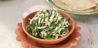 મૂળા ડુંગળી નું કચુંબર બનાવવાની રીત | Mula dungri nu kachumber banavani rit મૂળા ડુંગળી નું કચુંબર બનાવવાની રીત - Mula dungri nu kachumber banavani rit