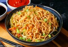 હક્કા નુડલ્સ બનાવવાની રીત - વેજ હક્કા નુડલ્સ બનાવવાની રીત - veg hakka noodles recipe in gujarati - veg hakka noodles banavani rit