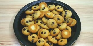 ચોકો ચિપ્સ કુકી બનાવવાની રીત - Choco Chip Cookies banavani rit - Choco Chip Cookies recipe in gujarati