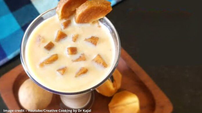 ચીકુ મિલ્ક શેક બનાવવાની રીત - Chiku milk shake banavani rit - Chiku milk shake recipe in gujarati