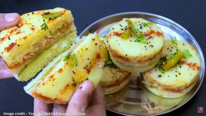 સેન્ડવીચ ઢોકળા - Sandwich dhokla - સેન્ડવીચ ઢોકળા બનાવવાની રીત - Sandwich dhokla banavani rit