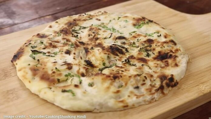 અમૃતસરી આલુ કૂલચા - Amritsari aloo Kulcha - અમૃતસરી આલુ કૂલચા બનાવવાની રીત - Amritsari aloo Kulcha banavani rit - Amritsari aloo Kulcha recipe in gujarati