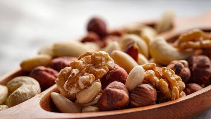 Eat this Dry Fruits in Winter in Gujarati - dry fruits for winter season in Gujarati