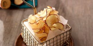 શક્કરિયા ની વેફર બનાવવાની રીત - shakkariya ni vefar gujarati ma recipe - shakkariya ni vefar banavani rit - shakkariya ni chips banavani rit - shakkariya wafers recipe in gujarati