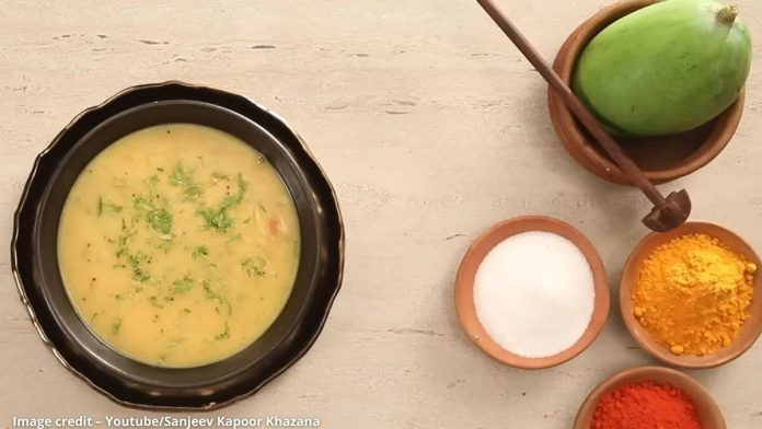 કેરી ની કઢી બનાવવાની રીત - keri ni kadhi recipe in gujarati - keri ni kadhi banavani rit gujarati ma