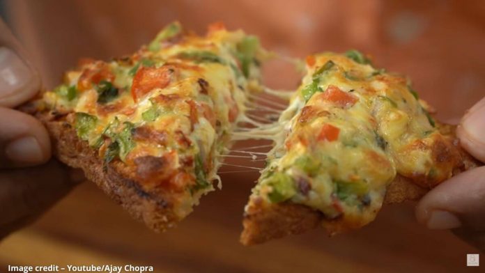 ચીઝ ચીલી ટોસ્ટ બનાવવાની રીત - cheese chilli toast banavani rit - cheese chilli toast banavani rit gujarati ma - cheese chilli toast recipe in gujarati