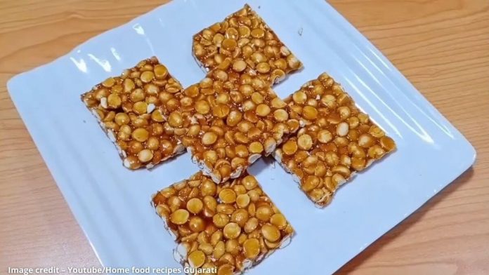 dariya ni chikki recipe in gujarati દાળિયા ની ચીકી બનાવવાની રીત - dariya ni chikki banavani rit - dariya ni chikki recipe in gujarati - દારિયા ની ચીકી બનાવવાની રીત - daliya ni chikki banavani rit - daliya ni chikki recipe in gujarati