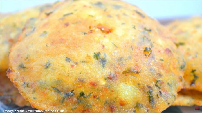 suji batata ni masala puri banavani rit સોજી બટાકાની મસાલા પૂરી બનાવવાની રીત - suji batata ni masala puri banavani rit