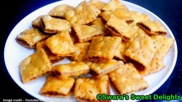 sandwich bhakarwadi recipe in gujarati સેન્ડવીચ ભાખરવડી બનાવવાની રીત - sandwich bhakarwadi banavani rit - sandwich bhakarwadi recipe in gujarati