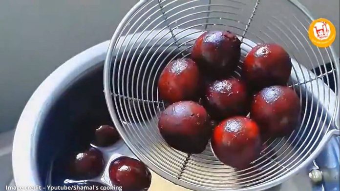 milk powder thi kala jamun banavani rit મિલ્ક પાવડર થી કાળા જાંબુ બનાવવાની રીત - milk powder thi kala jamun banavani rit gujarati ma
