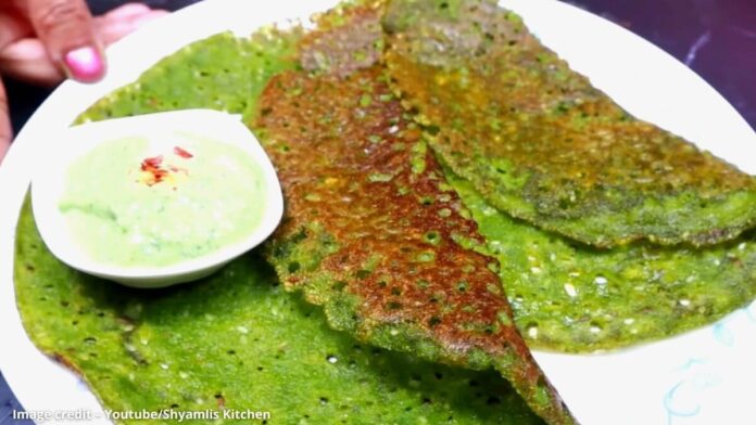 Palak soji ane ghau na lot na dhosa banavani rit પાલક, સોજી, ઘઉંના લોટથી હેલ્ધી ઢોસા અને ચટણી બનાવવાની રીત - Palak soji ane ghau na lot na dhosa banavani rit